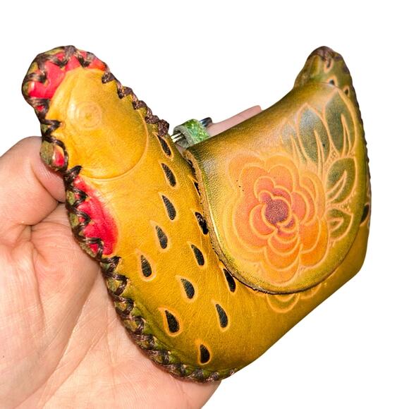 Handmade tooled Leather Chicken Coin Purse 3D Animal Design Hawaii - Picture 6 of 8